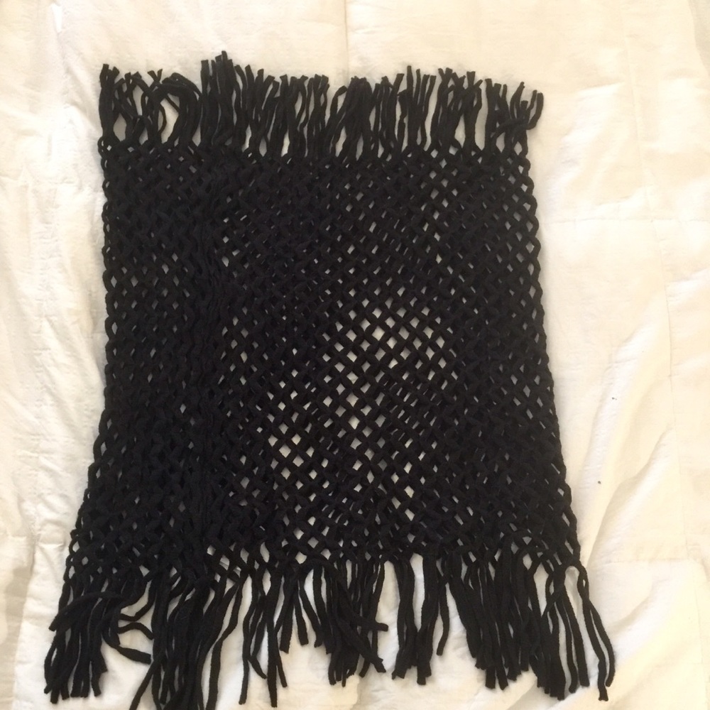 Charlotte Russe Infinity Knit Black Scarve